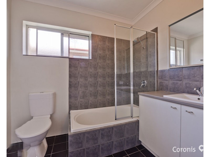 4/302 Cavendish Rd, Coorparoo QLD 4151