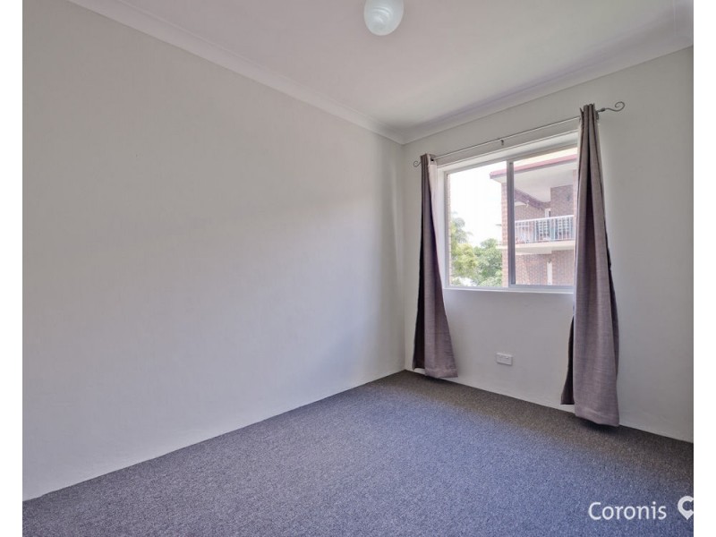 4/302 Cavendish Rd, Coorparoo QLD 4151