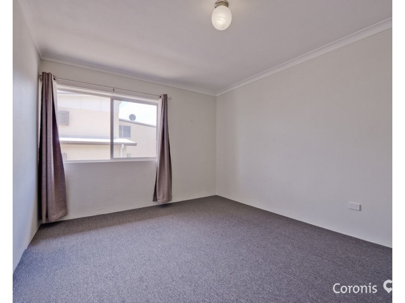 4/302 Cavendish Rd, Coorparoo QLD 4151