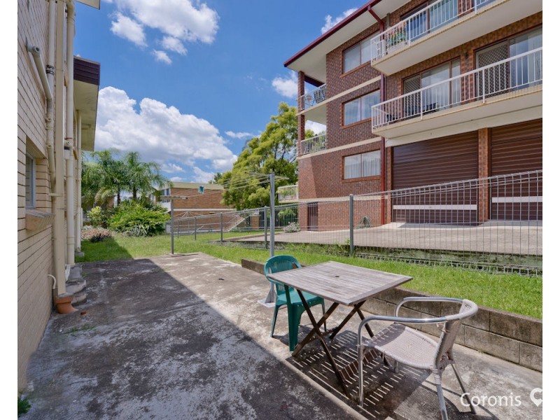 4/302 Cavendish Rd, Coorparoo QLD 4151
