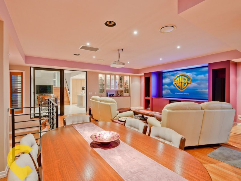 77 Newman Avenue, Camp Hill QLD 4152