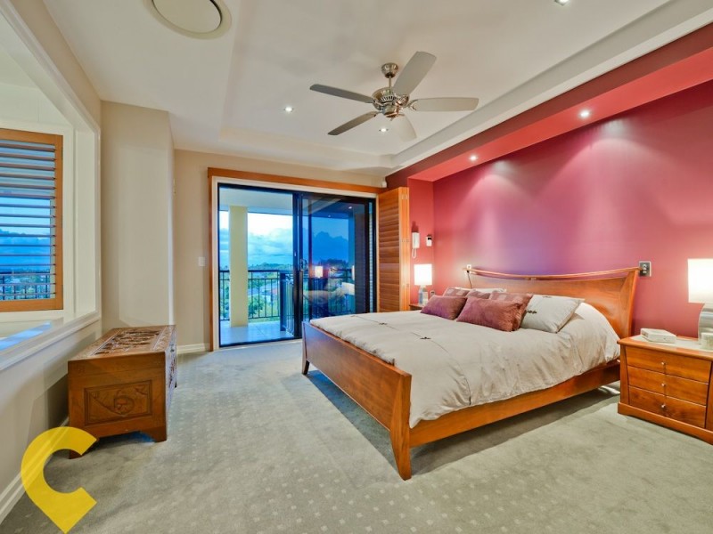 77 Newman Avenue, Camp Hill QLD 4152