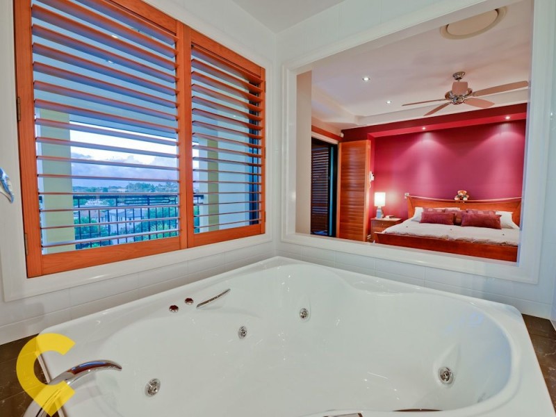 77 Newman Avenue, Camp Hill QLD 4152