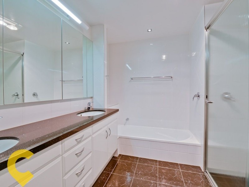 77 Newman Avenue, Camp Hill QLD 4152