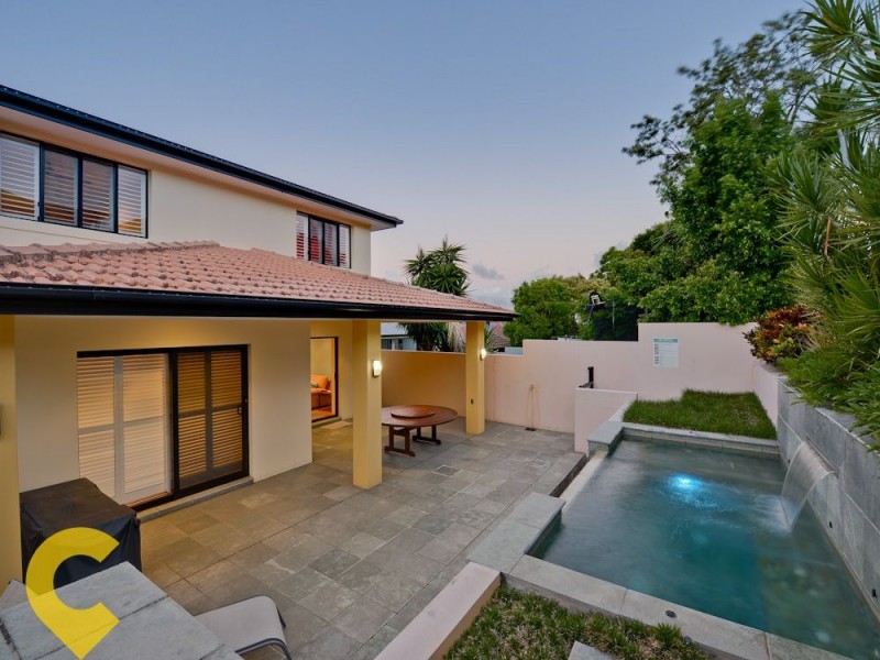 77 Newman Avenue, Camp Hill QLD 4152