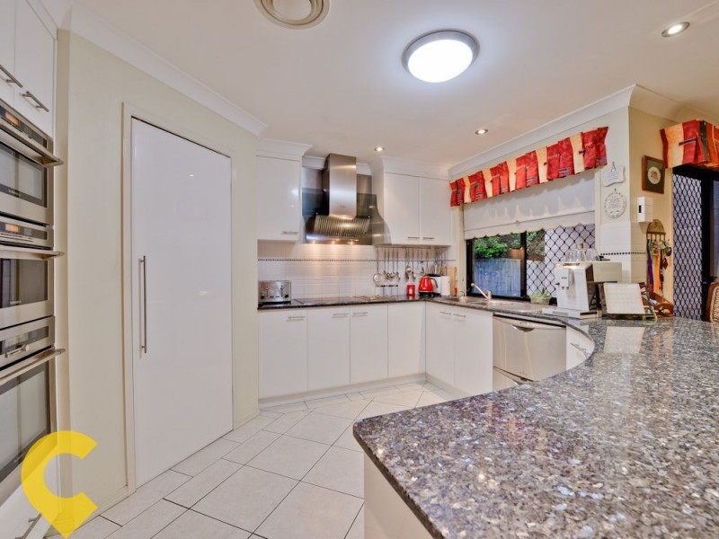 15 Pleasant Place, Wishart QLD 4122