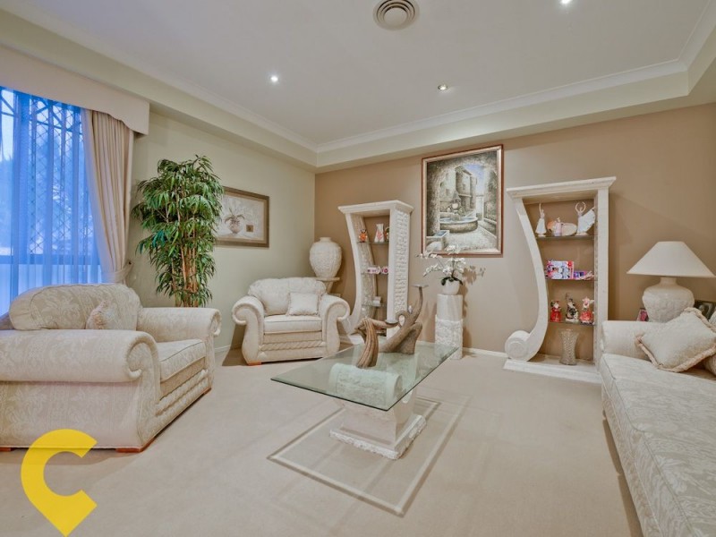 15 Pleasant Place, Wishart QLD 4122