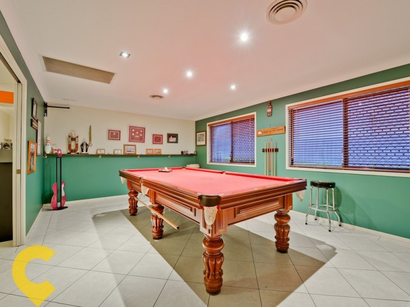 15 Pleasant Place, Wishart QLD 4122