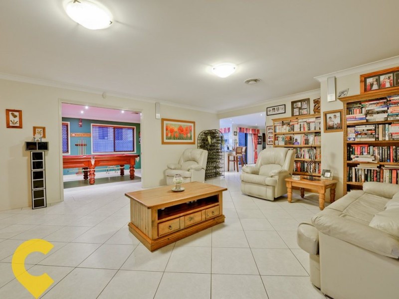 15 Pleasant Place, Wishart QLD 4122