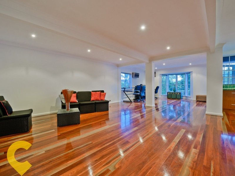 43 Nicholson Street, Greenslopes QLD 4120