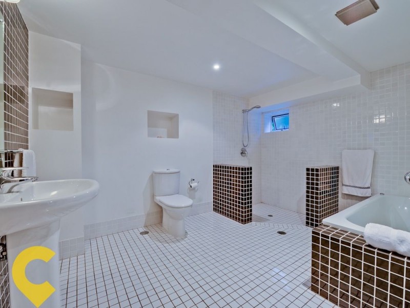 43 Nicholson Street, Greenslopes QLD 4120