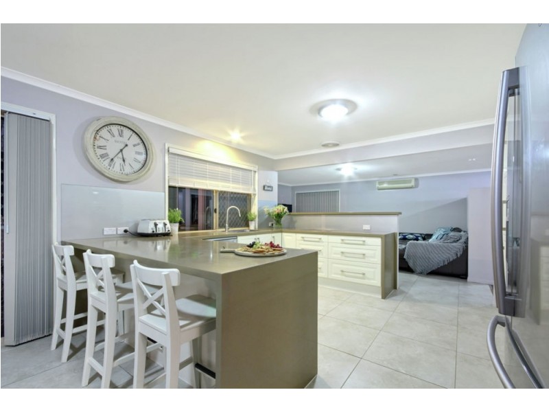 44 Mindona Street, Wishart QLD 4122