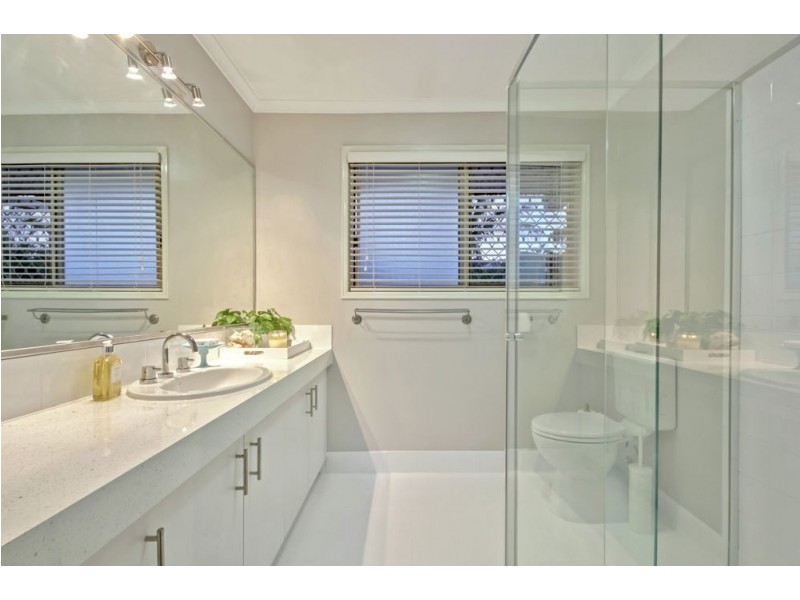 44 Mindona Street, Wishart QLD 4122