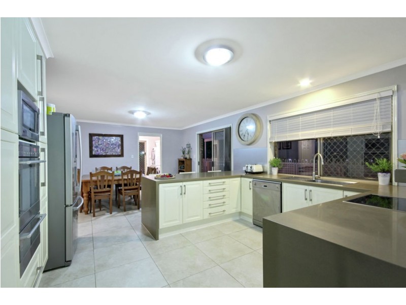 44 Mindona Street, Wishart QLD 4122