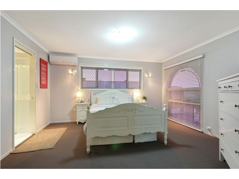 44 Mindona Street, Wishart QLD 4122