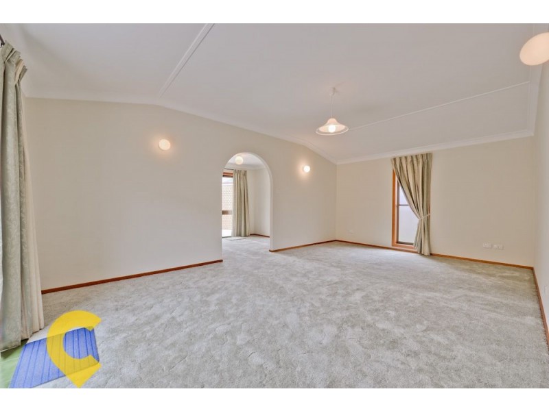 65 Bedivere Street, Carindale QLD 4152