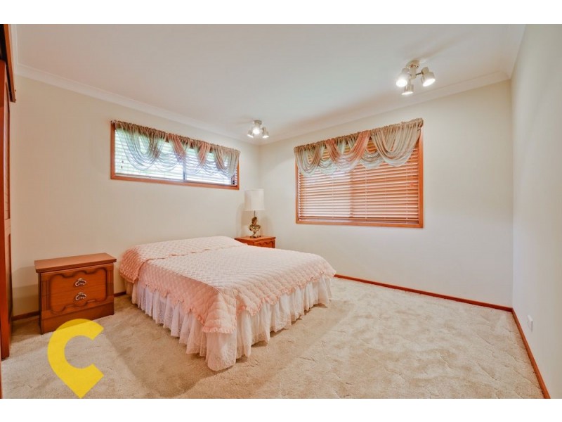65 Bedivere Street, Carindale QLD 4152