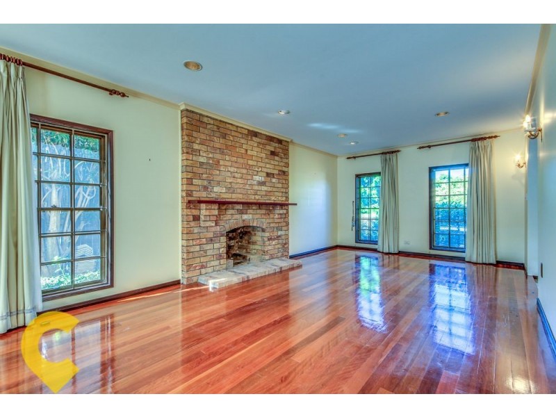 10 Parnassus Street, Robertson QLD 4109