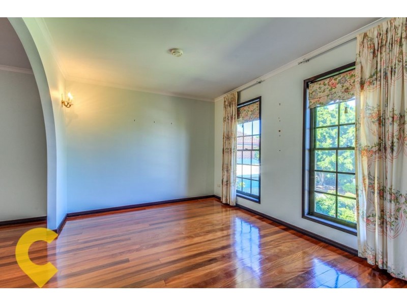 10 Parnassus Street, Robertson QLD 4109