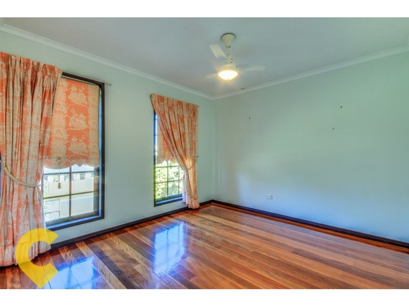 10 Parnassus Street, Robertson QLD 4109