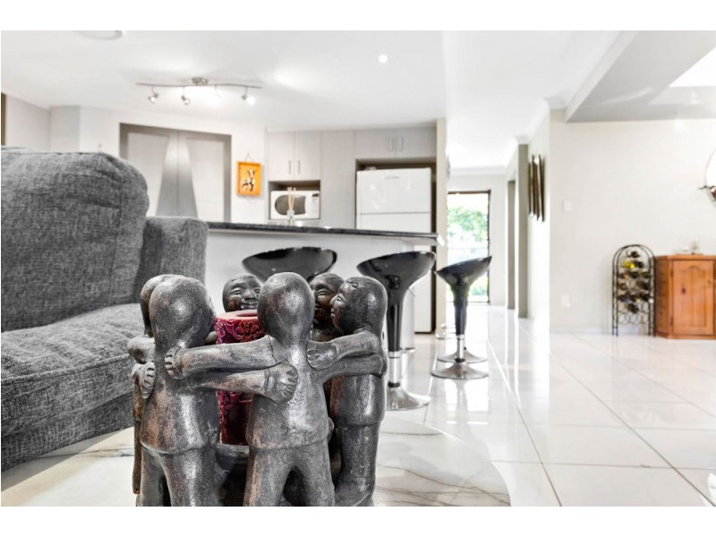 17 Moreton Road, Thornlands QLD 4164