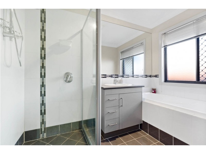 17 Moreton Road, Thornlands QLD 4164