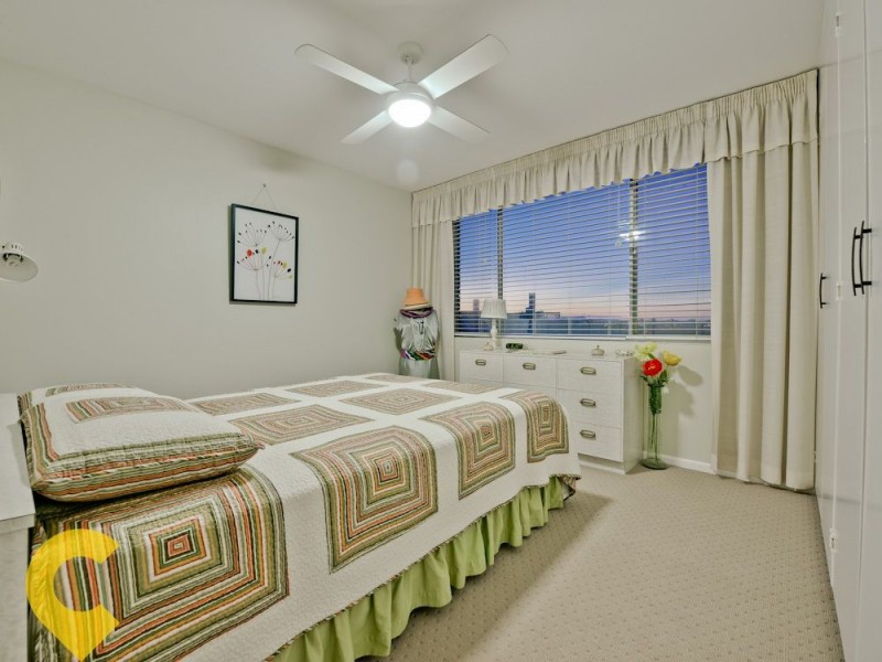 12/84 Norman Crescent, Norman Park QLD 4170