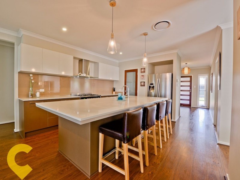 49 Foxwood Circuit, Wakerley QLD 4154