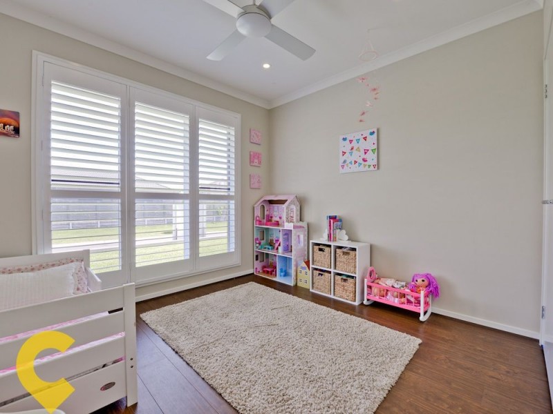 49 Foxwood Circuit, Wakerley QLD 4154