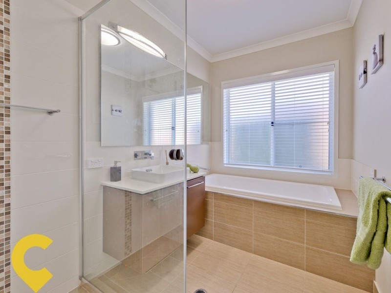 49 Foxwood Circuit, Wakerley QLD 4154