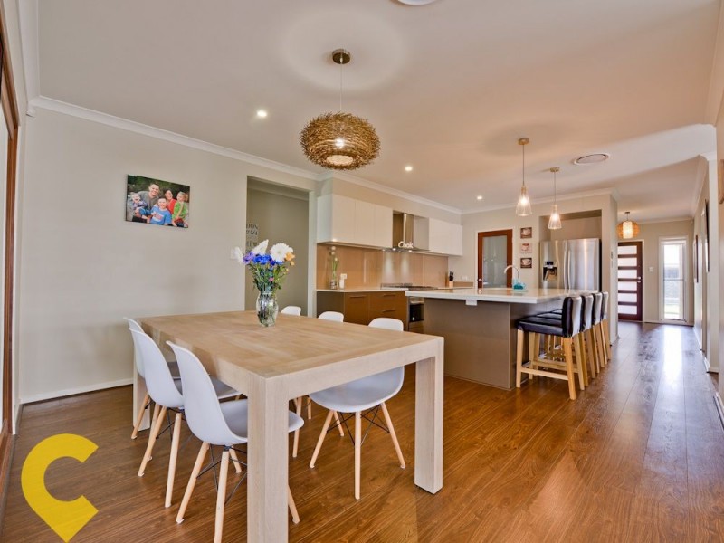 49 Foxwood Circuit, Wakerley QLD 4154