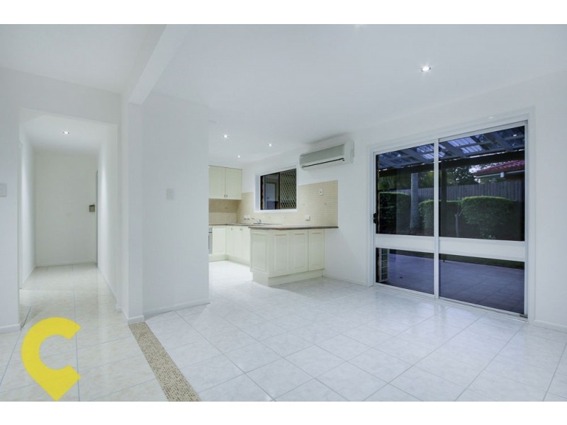 1 Muirfield Street, Macgregor QLD 4109