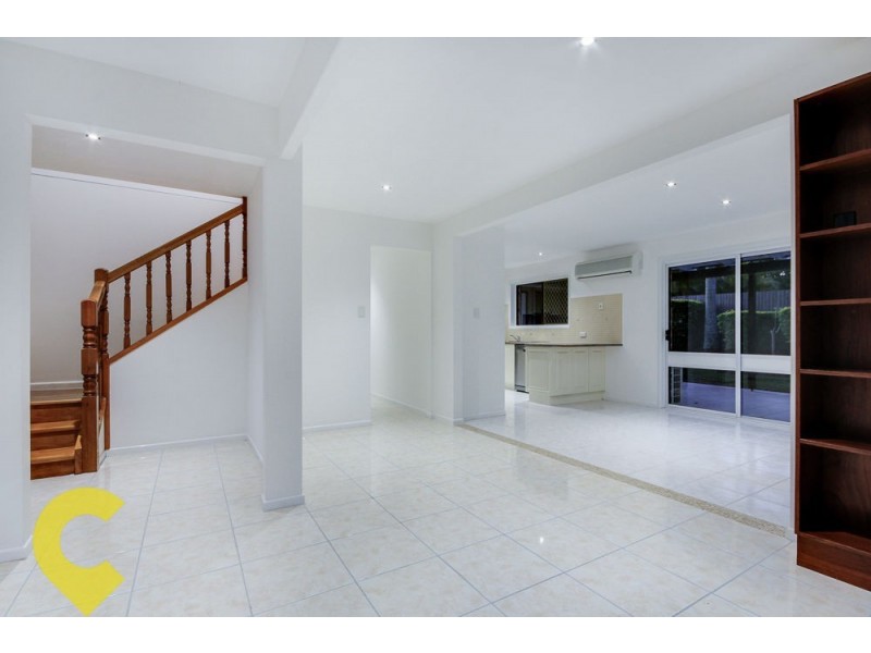 1 Muirfield Street, Macgregor QLD 4109