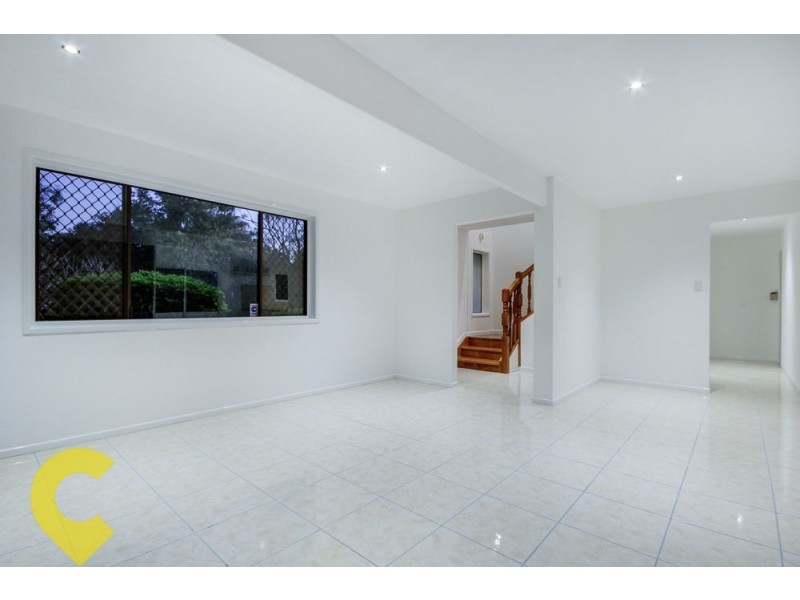 1 Muirfield Street, Macgregor QLD 4109