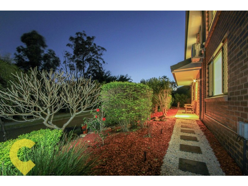 1 Muirfield Street, Macgregor QLD 4109