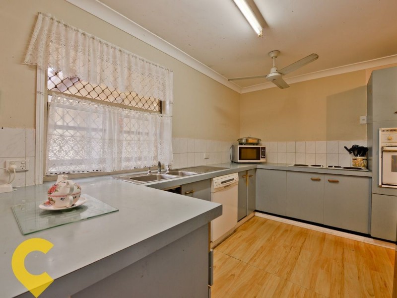 92 Sycamore Parade, Victoria Point QLD 4165