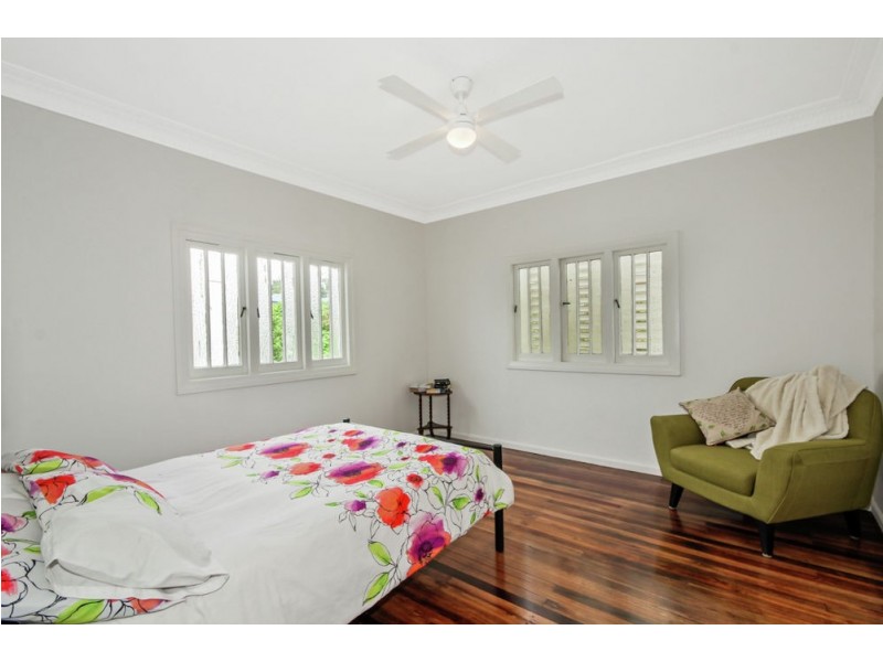 92 Cedar Street, Greenslopes QLD 4120
