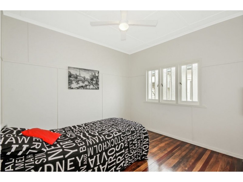 92 Cedar Street, Greenslopes QLD 4120