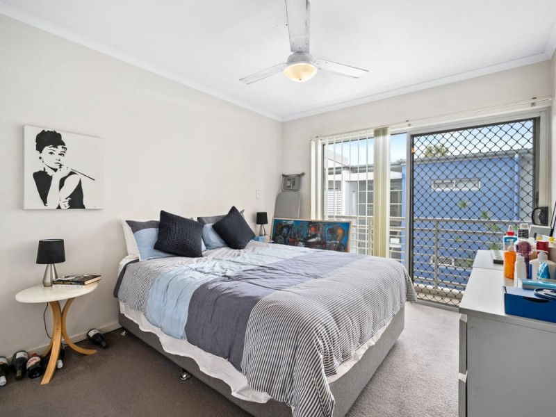 201/18 Richmond Road, Morningside QLD 4170