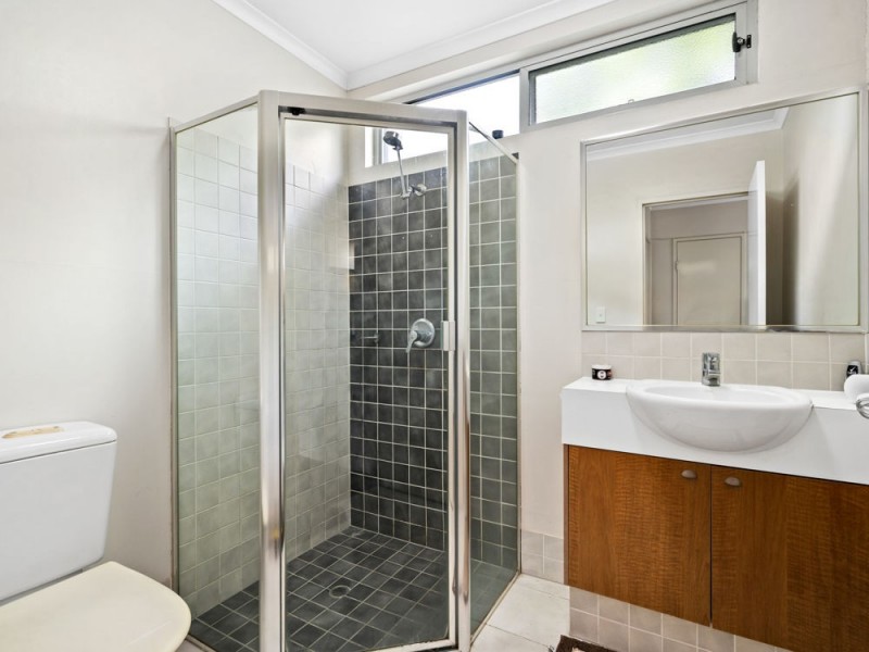 201/18 Richmond Road, Morningside QLD 4170