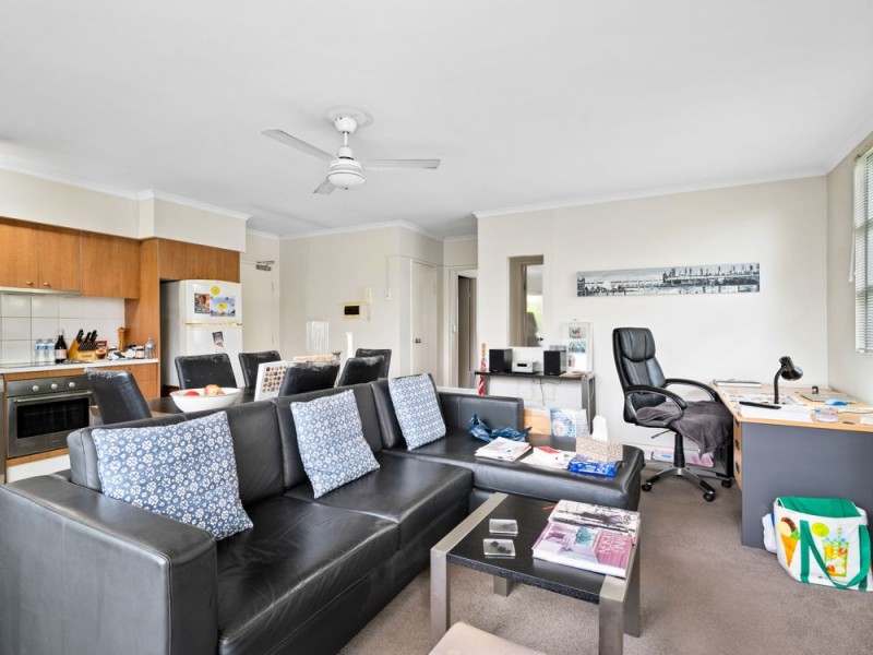 201/18 Richmond Road, Morningside QLD 4170