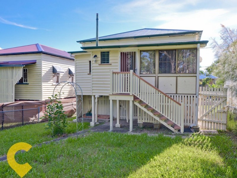 12 Broadmere Street, Annerley QLD 4103