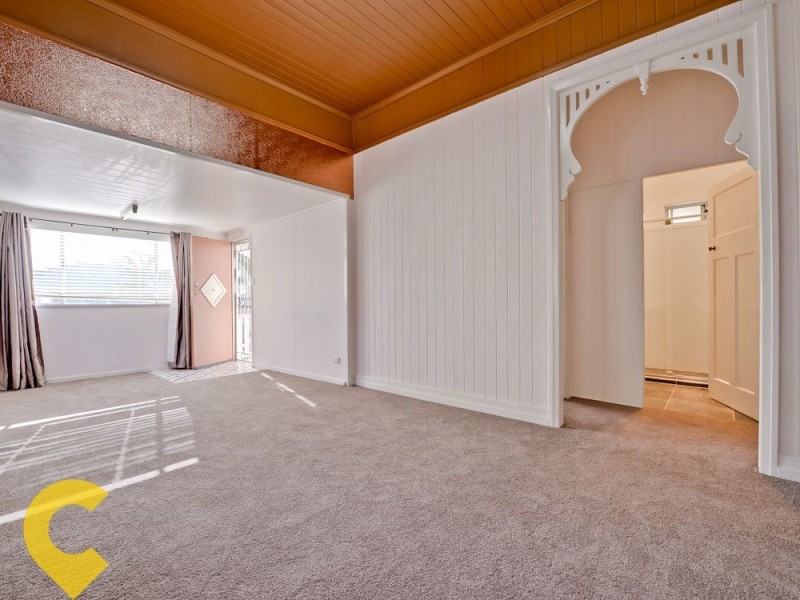 12 Broadmere Street, Annerley QLD 4103