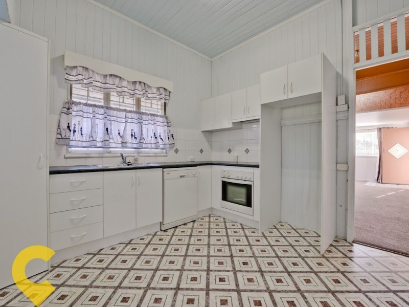 12 Broadmere Street, Annerley QLD 4103