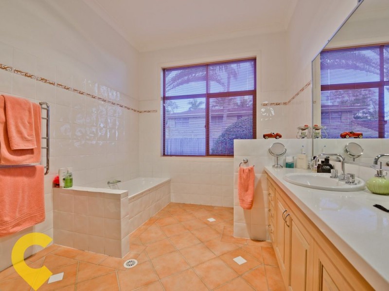 112a Dennis Road, Springwood QLD 4127