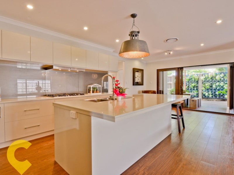 53 Foxwood Cct, Wakerley QLD 4154