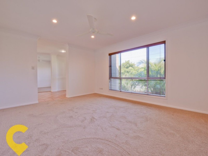 16 Sherwood Place, Wishart QLD 4122