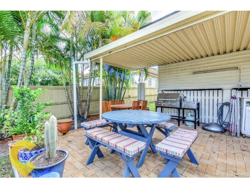 76 Burn Street, Camp Hill QLD 4152