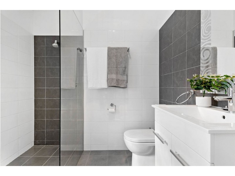 53 Seabreeze Road, Manly West QLD 4179