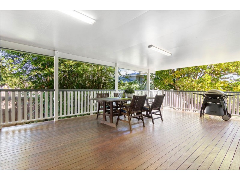 53 Seabreeze Road, Manly West QLD 4179